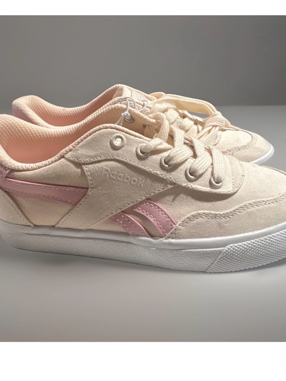 Reebok Kids Cream & Pink Low-Top Sneakers Sz 3 NWOT